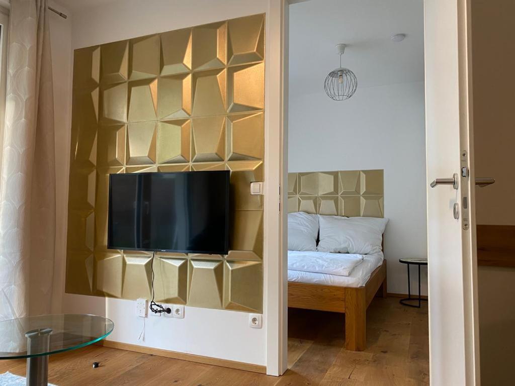 Modern Apartment With Garden Near City Center Відень Екстер'єр фото