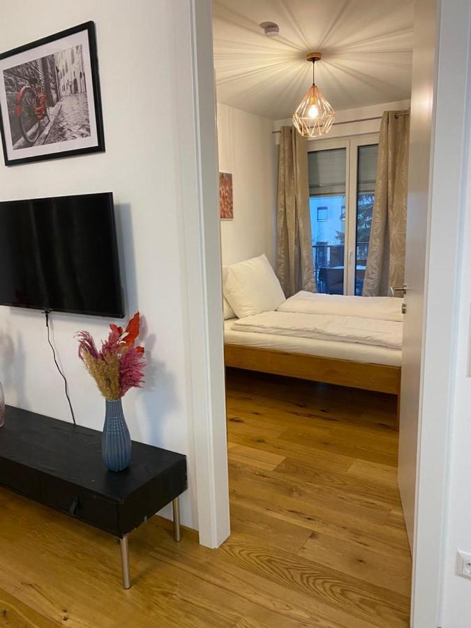 Modern Apartment With Garden Near City Center Відень Екстер'єр фото