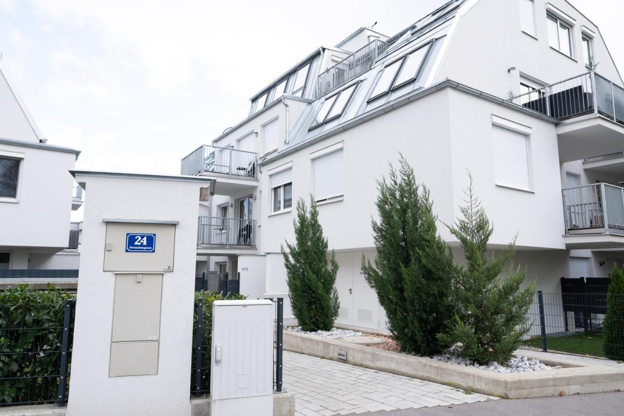 Modern Apartment With Garden Near City Center Відень Екстер'єр фото